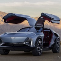 ガルウイングSUVをキャデラックが発表！ Vシリーズの可能性を魅せる「エレベーテッド・ベロシティ」 画像