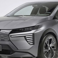 三菱がコンパクト市場に復帰!? 『コルト』次期型はエクリプスクロス風デザインのBEVに 画像