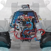 ポルシェ『カイエン』新型のEV、600km超の航続と400kW急速充電実現…間もなくデビューへ 画像