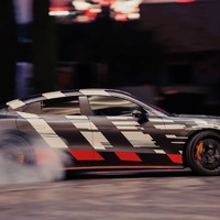メルセデスAMG 『GT 4ドアクーペ』次期型、プロトタイプ公開…ブラピとF1ジョージ・ラッセルが披露 画像