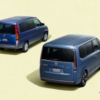 ホンダ『ステップワゴン』30周年記念車、マルチビューカメラなど快適装備を追加…409万8600円から 画像