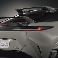 レクサス『RZ』にド迫力の426馬力仕様！「F SPORT パフォーマンス」1216万5000円から 画像