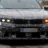 BMWがノイエクラッセやめた!?『M5セダン』新型プロトタイプの顔が変化 画像