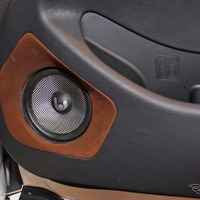 ［初めてのカーオーディオ“とっておき”をプロが提案！］Part25 音を変えたいのなら“スピーカー交換”！ 純正品との差は歴然！ 画像