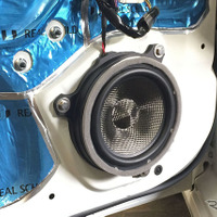 「イン・カー・リスニング学」入門 Part3「プロショップ編」プロには、ドアをスピーカーへと変えるスキルがある！ 画像