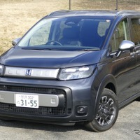 【ホンダ フリードクロスター 新型試乗】目を見張る実燃費、日常で味わえる“クロスター分”の個性もいい…島崎七生人 画像