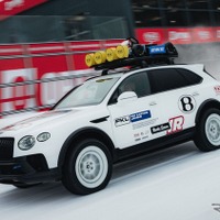 ベントレー『ベンテイガ』に「X コンセプト」、オフロード性能を強化…650馬力のV8ツインターボ搭載 画像