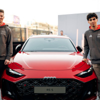 新型アウディRS 5、F1サーキットで世界初公開…初のRSのPHEVモデル誕生 画像