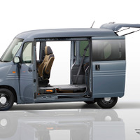 ホンダ『N-VAN』が一部改良、アウトドア向け「NATURE STYLE」にターボ仕様が登場 画像