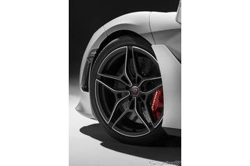 走った！マクラーレン650S後継モデル、躍動するテストドライブ初披露【動画】 画像