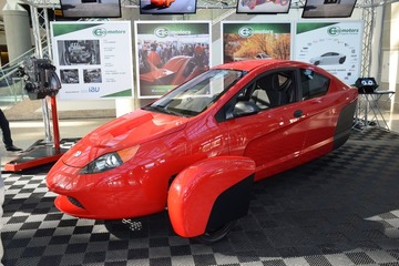 【ロサンゼルスモーターショー15】二人乗りの三輪自動車「エリオ」、最終プロトタイプ発表 画像