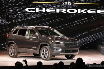 ジープ チェロキー 改良新型、新世代コネクト搭載…デトロイトモーターショー2018 画像