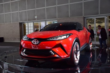 【ロサンゼルスモーターショー15】サイオン C-HRコンセプト…次世代小型クロスオーバー［詳細画像］ 画像