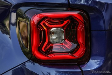 ジープの小型SUVレネゲード、改良新型モデルを発表へ…ティザーイメージ 画像