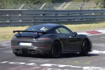 テールスライド魅せた...ポルシェ 718ケイマン「GT4」、ニュル7分30秒への挑戦！【動画】 画像