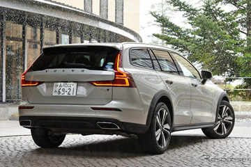 【ボルボ V60クロスカントリー 新型試乗】サイズの割に使いやすい、“買い得”ボルボ…渡辺陽一郎 画像