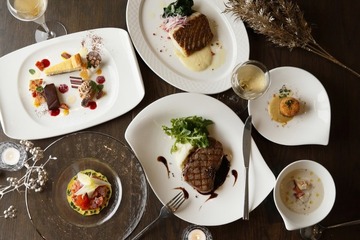 西海岸テイストあふれる「グラムズカフェ」、3日間限定のスペシャルクリスマスコースを提供 画像