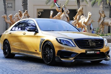 【ドバイモーターショー15】全身ゴールドの900馬力…メルセデス最強の「ロケット」公開 画像