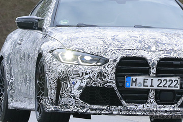 「CSL」がついに帰って来る！BMWの超高性能クーペ『M4 CSL』、市販型を初スクープ 画像