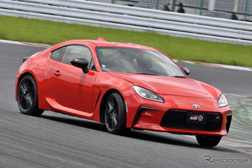 【トヨタ GR 86 & スバル BRZ 新型試乗】実はBRZの方が速い!? 新型は走りの個性、明確に…中谷明彦 画像
