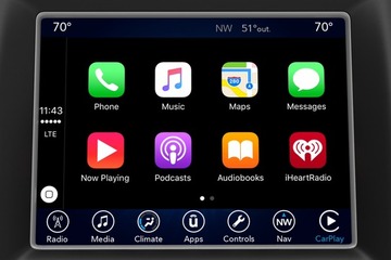 【CES16】FCAの「U connect」、4世代目に進化…CarPlayとAndroid Autoと連携 画像
