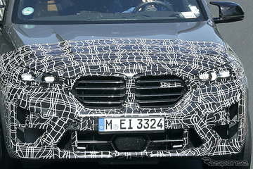BMWのグリルがまた変わる!? 『X5M』改良新型は“横型”デザインに 画像