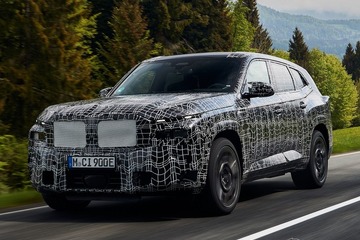 BMW Mの高性能電動SUV『XM』、9月27日デビューが決定 画像