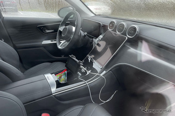 直6搭載も確実か？ メルセデスベンツ『GLCクーペ』新型、最新プロト車両の内外装を激写 画像