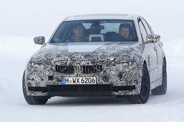 プリウスPHV 超える燃費！　BMW 3シリーズ 次期型は「50km/リットル」 画像