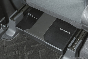 [低音を増強すると音楽はもっと楽しくなる！] 第2回 導入のハードルが低いのは「小型・薄型パワードタイプ」 画像