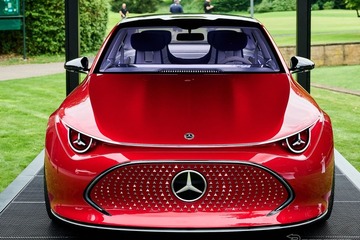 市販化は2025年！メルセデスベンツ『CLA』次期型コンセプト、独ファッションイベントに登場 画像