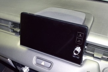 走行中でもテレビが見れる、ブリッツ「テレビジャンパー」に新型『ヴェゼル』用が登場 画像