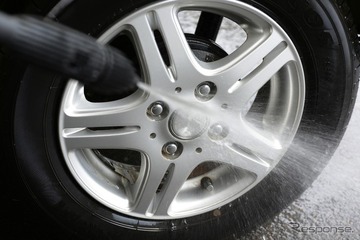 愛車の輝きを復活させる秘訣はここに！ ボディじゃなくタイヤを洗え！～Weeklyメンテナンス～ 画像