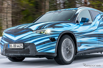 メルセデスベンツの主力『GLC』、次期型プロトタイプの写真公開…初のEV設定へ 画像