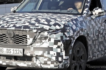 マツダ『CX-5』次期型、ついに実車が出現！ 自社開発のフルハイブリッド搭載 画像