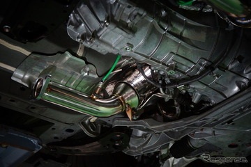 RZ34『フェアレディZ』のV6ツインターボが本領を発揮、HKSが「メタルキャタライザー」を発売 画像