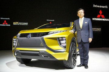 【東京モーターショー15】 eXコンセプト 発表の三菱、SUVと電気の力で一歩先を目指す 画像