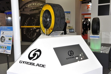 【東京モーターショー15】住友ゴム、安全性向上と省資源に貢献するタイヤ新技術を開発 画像