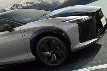 「サプライズ発表だと!?」新型レクサス『RZ』、「F SPORT」登場に驚きの声 画像