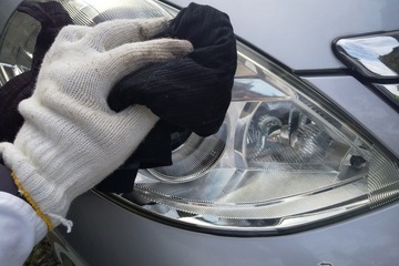 ヘッドライトの黄ばみで損してない？ 週末DIYで透明感を取り戻す手順と注意点～Weeklyメンテナンス～