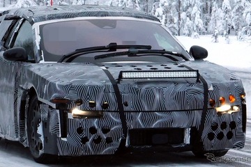 フェラーリ初のEV『ルーチェ』はスーサイドドア採用!? デザイナー本人も抱える「不安」とは 画像