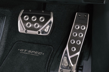 アクセルとブレーキをレーシーに演出、新型『RAV4』などトヨタのオルガンペダル車用「GT SPEC ペダルセット」発売 画像