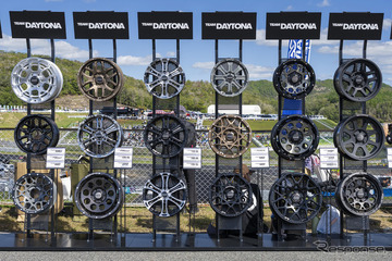 同じランクル250なのにここまで違う!? RAYS「チームデイトナ」で激変する足もとカスタムの世界…RAYS FAN MEETING WEST 画像