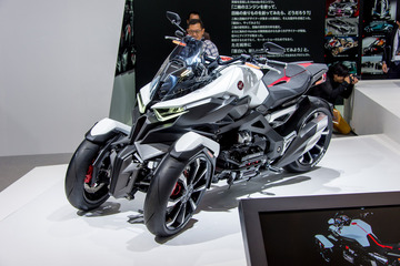 【東京モーターショー15】ホンダ ネオウイング…ハイブリッド3輪コンセプト［詳細画像］ 画像