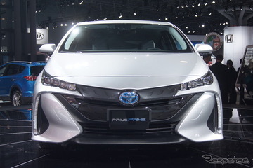 【ニューヨークモーターショー16】プリウス PHV 新型、新技術を取り入れてさらにモダンなデザインに 画像
