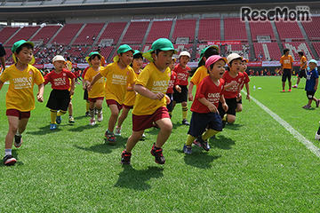 ユニクロとJFA、全国で6歳以下対象のサッカーイベント開催 画像