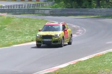 【動画】MINIクロスオーバー次期型に密着…ニュルを爆走！ 画像