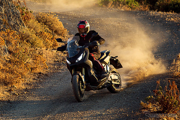 ホンダが新型アドベンチャーツアラー、X-ADV の量産を決定 画像