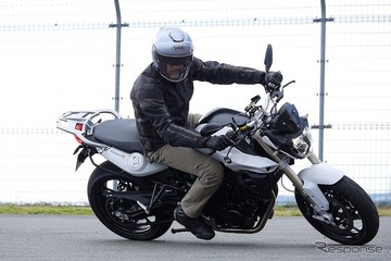 【BMW F800R 動画試乗】並列2気筒の扱いやすさを生かした軽快な走りが魅力…佐川健太郎 画像