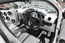TOYOTA iQ(ショップデモカー)by サウンドクォリティー TOYOTA iQ(ショップデモカー)by サウンドクォリティー
